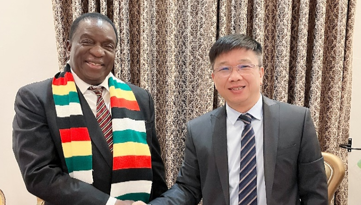 津巴布韋總統(tǒng)親切會見中礦資源集團(tuán)董事長王平衛(wèi)